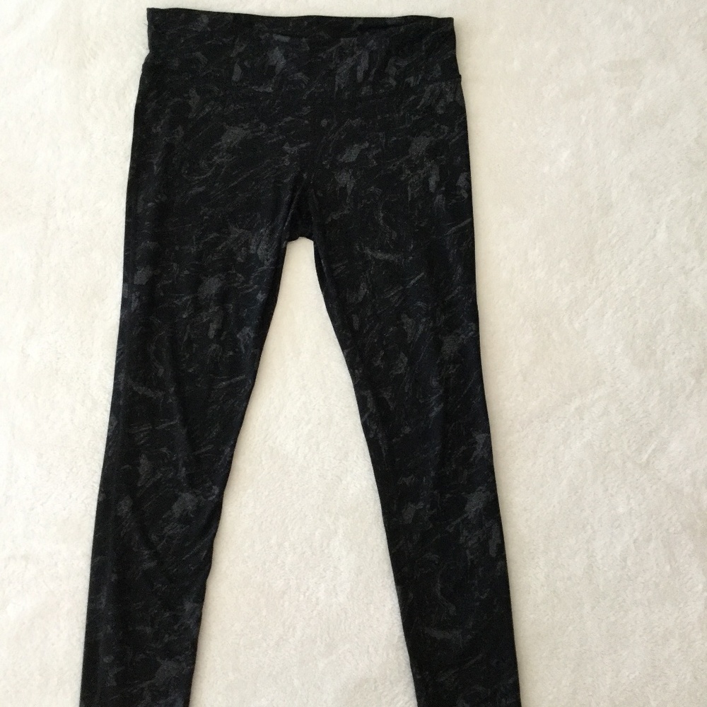 Kirkland Athletic Leggings